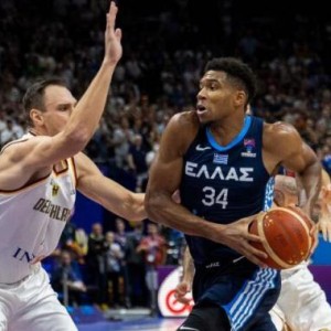 天天盈球足球比分-字母哥的悲歌：5次国际比赛扎心 3主将老去难突破