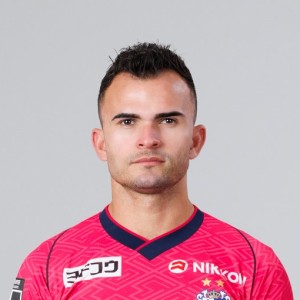 大阪樱花外援卢卡斯·费尔南德斯右膝前交叉韧带断裂