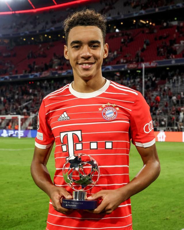 1663109320136089640.jpg FckNBw3WYAAzuSY.jpg